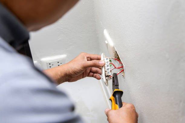 Best Circuit Breaker Repair  in Kenova, WV